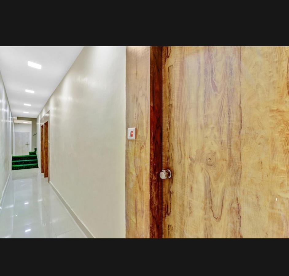 Hotel Bhavya Residency Αχμπανταμπάντ Εξωτερικό φωτογραφία