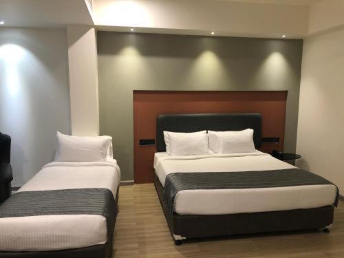 Hotel Bhavya Residency Αχμπανταμπάντ Εξωτερικό φωτογραφία