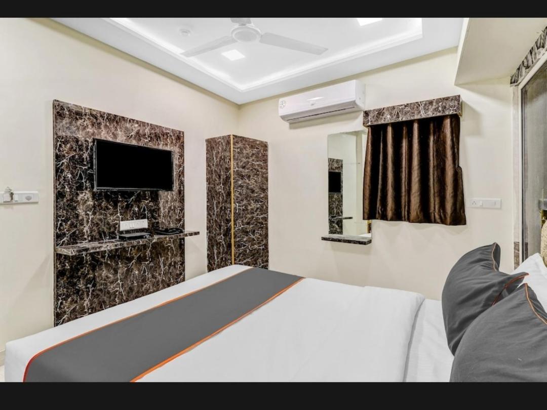 Hotel Bhavya Residency Αχμπανταμπάντ Δωμάτιο φωτογραφία